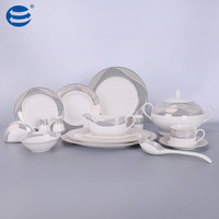 Excellents ensembles de dîner de vaisselle en porcelaine exquise royale de luxe de 61 pièces avec emballage de boîte de couleur