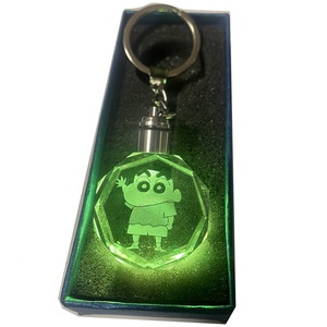 Lindo personaje de dibujos animados llavero de cristal Crayon Shin-Chan autodefensa cordón Led llavero para <span class=keywords><strong>Pokemon</strong></span> colgante con correa de felpa - Product Image 3