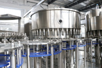 Usine d'eau minérale potable rotative 4000BPH, ligne de production de machines d'embouteillage d'eau pure de 300 ml