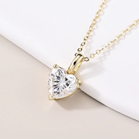 Collier pendentif en forme de cœur en cristal de glace, plaqué or, plaqué argent, plaqué rhodium, chaîne en laiton avec zircon, bijoux hip-hop