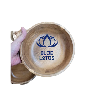 Bol de service alimentaire en bois artisanal, prix d'usine abordable, bol de cuisine durable, hautement personnalisable, bols à salade sculptés en lotus - Product Image 1