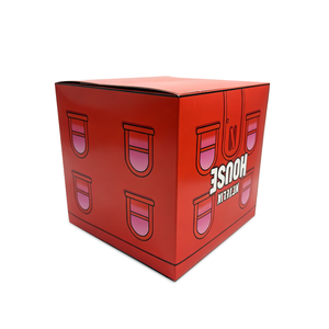 Boîte cadeau haut de gamme écologique rouge inspirée de <span class=keywords><strong>la</strong></span> série <span class=keywords><strong>Netflix</strong></span> |   Emballage en carton ondulé avec fenêtre découpée |   Boîte mystère de forme personnalisée - Product Image 1