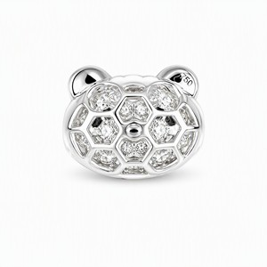 Breloque de luxe en or 18 carats avec perle panda sertie de diamants, poids total des diamants 0,56 ct, 59 diamants, 4,04 g - Product Image 3