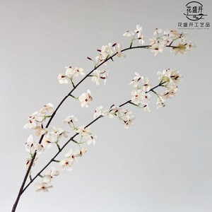 Branches artificielles en bois de rose, fleurs en soie blanches, haute simulation, décoration de mariage, utilisation en extérieur, bouquet - Product Image 1