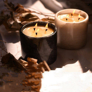 Bougie parfumée à trois mèches à l'huile essentielle de cire de soja de luxe de grande capacité couleur <span class=keywords><strong>marbre</strong></span> Bougies parfumées de luxe à 3 mèches marque privée - Product Image 1