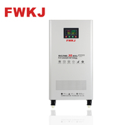 Régulateur de tension monophasé 30 KVA en cuivre SVC entièrement automatique et réglable avec contrôle par servomoteur pour utilisation en centre de données