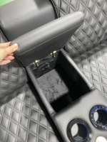 Italienisches Design 3-Sitzer Heimkino-Möbel Elektrischer Relaxsessel mit Mittelkonsole für Medienraum und Kinobenutzerlebnis
