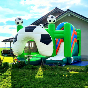 Castillo inflable de fútbol comercial para niños, castillo inflable para fiestas al aire libre con tobogán. - Product Image 1