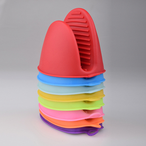 Gants de four en silicone, protège-plats en silicone, pinces de cuisine, échantillons gratuits en sachet OPP, protège-plats en silicone imprimés - Product Image 5