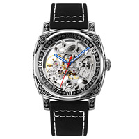 Montre mécanique rétro à cadran en relief avec boîtier ouvert et transparent pour un port décontracté au poignet pour homme