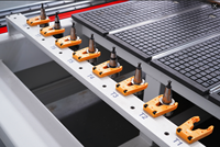 Máquina CNC Router de 3 Ejes con Cambio Automático de Herramienta 1325 para Corte de Letras y Logotipos en Señalización Publicitaria