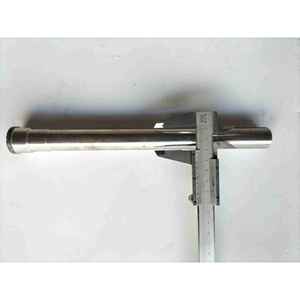 Colonne de direction de moto avec arbre de transmission et axe de roue, composant essentiel pour une maniabilité optimale - Product Image 1