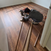 Moderner Wasserfester SPC-Vinylboden mit Klicksystem, Starrer Kern, IXPE-Unterlage, Spotted Gum Hybrid, Verschleißfest, 6mm 7mm 8mm