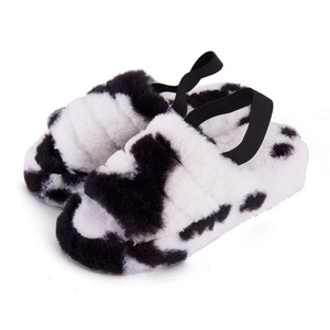 Pantofole da esterno per interni <span class=keywords><strong>con</strong></span> piattaforma in pelliccia sintetica da donna di nuova moda <span class=keywords><strong>con</strong></span> comodo elastico posteriore e peluche - Product Image 1
