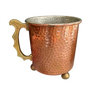 Jarra de Cobre con Relieve de Cerveza, Base con Bolas de Latón Dorado, Antideslizante, con Asa de Estilo Vintage, 100% Cobre, para Uso en Bares - Product Image 1