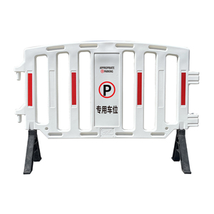 Barrière de contrôle des foules en plastique moulé par soufflage 1500, barricade de chantier mobile en plastique HDPE pour l'isolation des chantiers de construction - Product Image 3