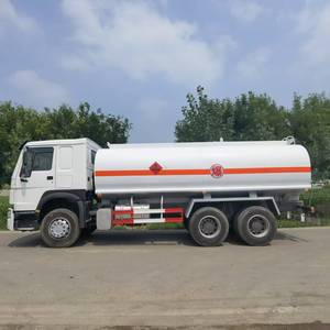 <span class=keywords><strong>Camion</strong></span>-<span class=keywords><strong>citerne</strong></span> Sinotruck Howo 6X4 personnalisé, NEUF, avec pont en acier, 371 ch, transmission manuelle, réservoir de 20 mètres cubes - Product Image 2