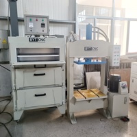 Machine de fabrication de tampons éponge insonorisants, presse hydraulique à chaud, machine de thermoformage 3D en feutre