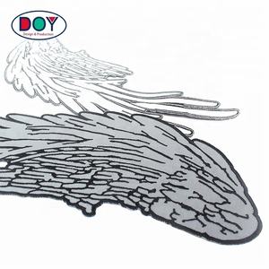 デザインカスタム反射刺繍パッチクールな角度の翼ロゴ - Product Image 5