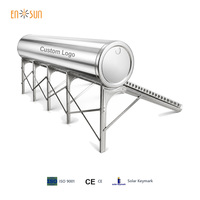 Réservoir de stockage pour chauffe-eau solaire avec structure de support en acier inoxydable et raccord de port soudé pour montage sur toit