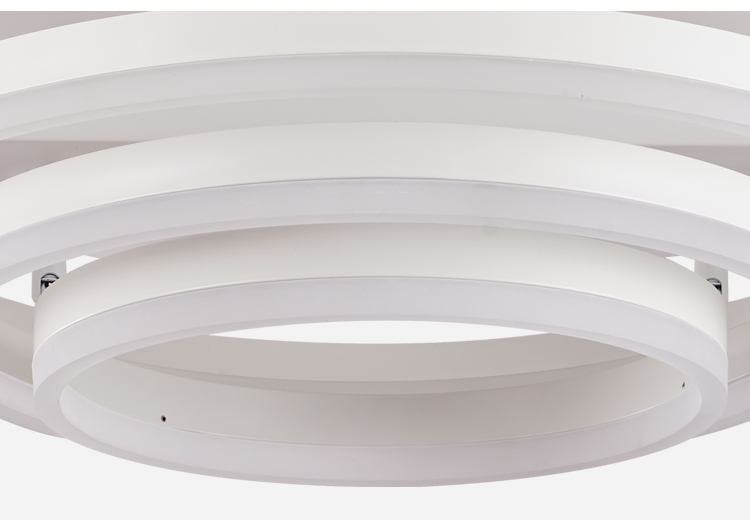 Breezelux fans with lamp