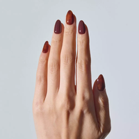 Faux ongles en gel durci à presser, forme ovale moyenne, dégradé écaille de tortue ambrée, finition naturelle, effet lumineux