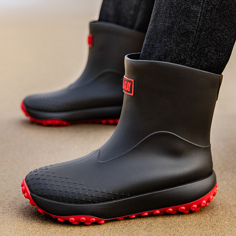 Chaussures simples noires et rouges