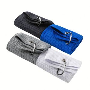 Serviette gaufrée en microfibre personnalisée avec logo et impression pour sacs de golf - Product Image 2