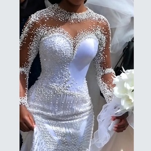 Vestido de Novia Sirena de Manga Larga con Cuello Alto y Efecto Ilusión, Bordado a Mano, de Satén Ajustado, Ideal para Curvas, Colección 2026 - Product Image 2