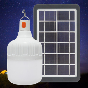 Bombilla de panel solar recargable de energía led colgante con control remoto impermeable para exteriores para acampar, patio, mercado nocturno - Product Image 5