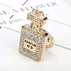 Porte-clés de luxe en alliage métallique avec pendentif en cristal brillant, boussole émaillée personnalisée pour breloque de sac femme, idéal pour l'art et l'artisanat - Product Image 5