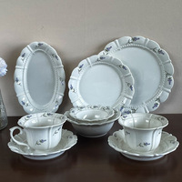 Service à café et à thé en céramique de style français rétro, luxe léger, vintage, avec dentelle florale, comprenant tasses à café, soucoupes et assiettes à dessert pour la maison