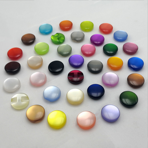 Boutons de <span class=keywords><strong>couture</strong></span> fantaisie nacrés pour cheongsam, boutons invisibles en résine pour vêtements, boutons en verre transparent pour manteau - Product Image 4