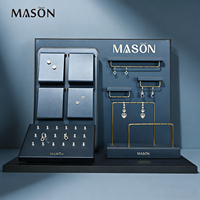 Boîte de rangement pour boucles d'oreilles en cuir grainé Mason, présentoir à bijoux personnalisé pour boutique
