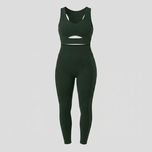 Conjunto de yoga de 2 piezas para mujer: Sujetador deportivo de cuello redondo y espalda cruzada en verde oscuro liso y leggings de cintura media de longitud completa con elasticidad en cuatro direcciones. - Product Image 1