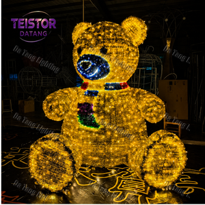 Grande sculpture lumineuse d'ours de Noël pour créer une présentation de personnage accrocheuse dans les espaces festifs extérieurs - Product Image 6
