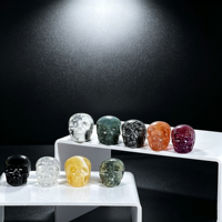 Vente en gros de pierres naturelles et de pierres précieuses. Petites crânes sculptées. Exquises petites crânes en cristal. Décorations pour la maison.