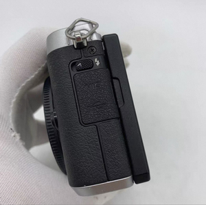 Appareil photo numérique compact EOS M6, boîtier argent/noir, sans rayures, d'occasion - Product Image 5