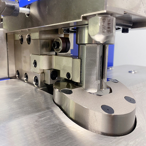 Machine automatique de fabrication de matrices d'emballage avec moteur et composants japonais pour le pliage laser des matrices - Product Image 4