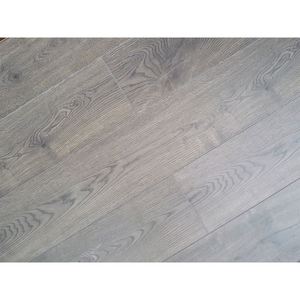 Venta caliente 12Mm 8Mm <span class=keywords><strong>Suelo</strong></span> de madera <span class=keywords><strong>laminado</strong></span> impermeable V Groove Trim Molding Pisos laminados de <span class=keywords><strong>pino</strong></span> - Product Image 1