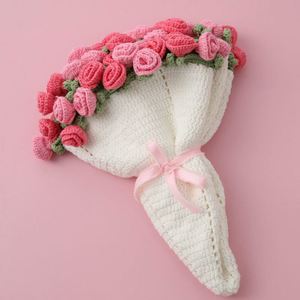 Kit de Manta de Lana Tejida a Mano para DIY, Manta de Ganchillo con Lirios del Valle y Rosas, Transformable en Ramo, Regalo para el Día de la Madre - Product Image 4