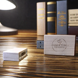 Chiavetta <span class=keywords><strong>USB</strong></span> 2GB 4GB 8GB in Scatola di Legno per Matrimonio, Interfaccia <span class=keywords><strong>USB</strong></span> 2.0, Nuovo Prodotto OEM con Logo Personalizzato, Chiavetta <span class=keywords><strong>USB</strong></span> in Noce - Product Image 2