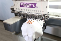 Nouvel arrivage de machine à broder ordinateur chapeau t-shirt chaussures machine à broder ordinateur plat machine à broder deux têtes