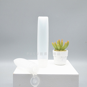 Dispensador de loción Pusu Flip Top Tube de 30-50 ml, plástico esmerilado, tamaño de viaje, para crema de manos, limpiador facial, champú, gel de ducha - Product Image 3