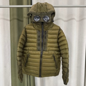 Veste d'hiver pour homme avec capuche et poches pour lunettes, en coton matelassé vertical, résistante au vent, pour usage quotidien, trois couleurs, vente en gros - Product Image 3