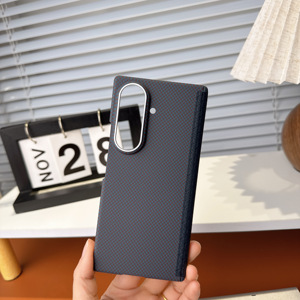 เคสโทรศัพท์ KAOU Slim Light ลายคาร์บอนไฟเบอร์ รองรับการชาร์จไร้สาย สำหรับ Samsung Galaxy Z Fold8 ultra - Product Image 3