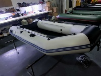 Bateau de sport gonflable en PVC de 2,70 m (9 pieds) directement de l'usine, bateau de pêche stable pour 4 personnes, petit bateau