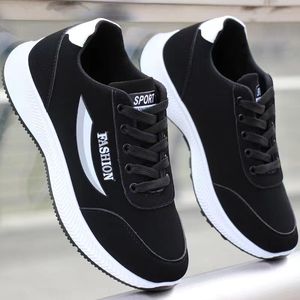Zapatos Deportivos y de Ocio para Hombre 2026, Negros, Antideslizantes, con Suelas Suaves y Ligeras - Product Image 1