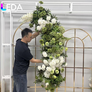 Arco de Flores Artificiales LEDA para Jardín con Soporte Metálico, Arco de Flores de Seda de Alta Simulación con Fondo de Vegetación Verde - Product Image 1