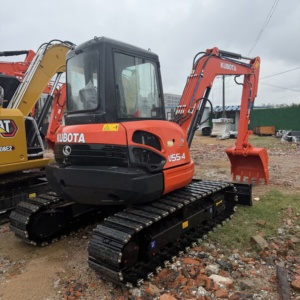 Mini-excavatrice sur chenilles Kubota U55-4 d'occasion, à braquage zéro, 5,5 tonnes, avec lame de bouteur, bien entretenue, prix compétitif. - Product Image 1